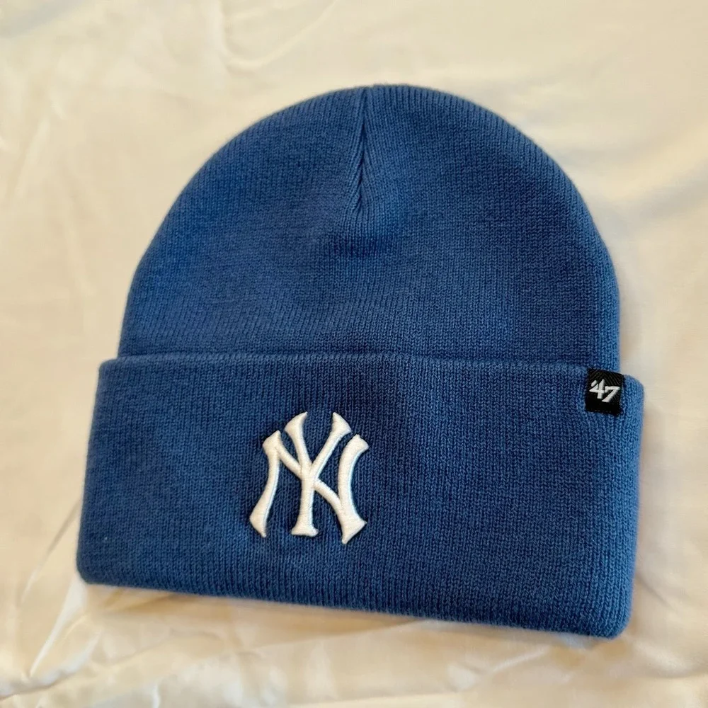 New York‎ Yankees Cuffed Beanie Hat Officially Licensed Soft Acrylic Knit Hat